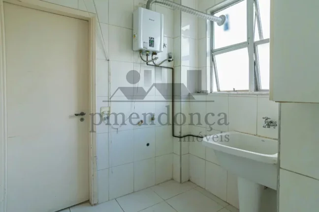 Imagem Apartamento no Jardim Paulista com 175m², 3 quartos (1 suíte) e 1 vaga.