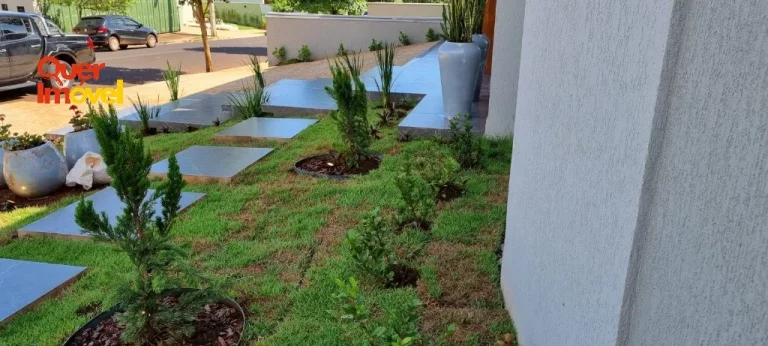 Imagem Casa de luxo em condomínio: 3 suítes, 4 vagas na cidade de Ribeirão Preto-SP, Jardim Valencia - 186m².