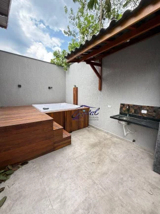 Imagem Casa com 2 dormitórios à venda, 75 m² por R$ 780.000,00 - Canto do Forte - Praia Grande/SP