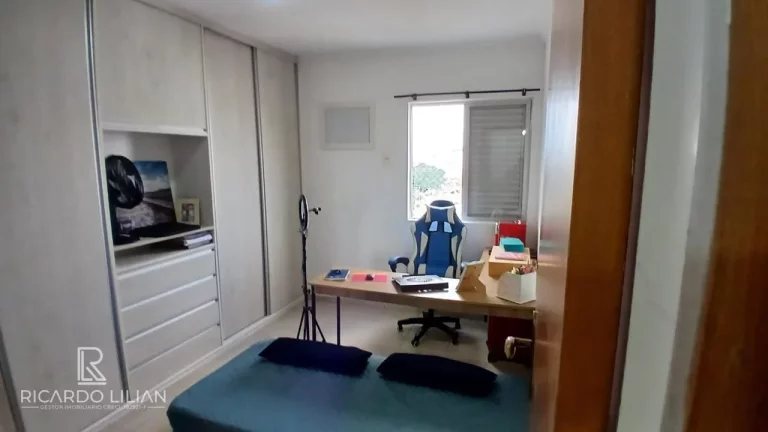 Imagem Cobertura Triplex de Luxo na Ponta da Praia, Santos: Viva o Sonho à Beira-Mar!