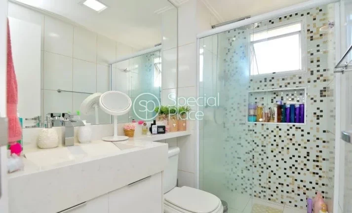 Imagem Linda cobertura duplex com 170m² de área privativa, 2 dormitórios ( 1 suíte ) e 3 vagas na garag...