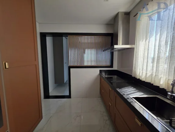 Imagem Apartamento no Canto do Forte em Praia Grande com 4 Dormitórios e 3 Vagas