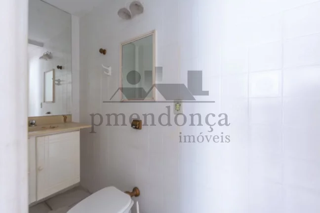 Imagem Apartamento em prédio charmoso na Rua Baronesa de Itu, 3 quartos (1 suíte) e 1 vaga.