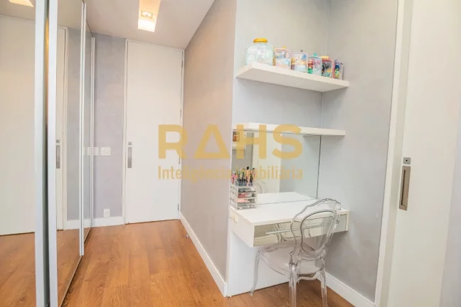 Imagem Cobertura Duplex com incríveis 500 m² privativos e 4 vagas de garagem. A cobertura conta com ampla...