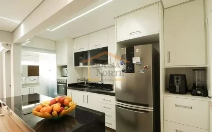 Imagem Apartamento de 84 m², com 3 dormitórios, sendo 1 suíte, 2 banheiros e 2 vagas de garagem, localiz...