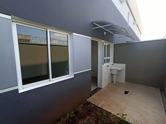 Imagem Sobrado com 2 dormitórios à venda, 90 m² por R$ 350.000,00 - Jundiapeba - Mogi das Cruzes/SP