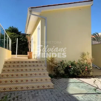 Imagem Excelente casa 280 m² com piscina no condomínio Vivendas do Lago