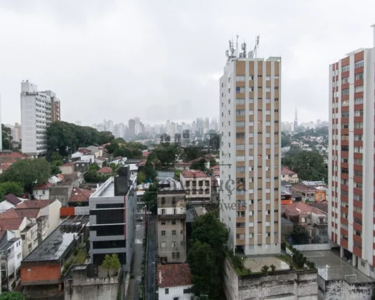 Imagem Apartamento reformado com 2 quartos ( 1 suíte c/ closet ) e 2 vagas, 90m²