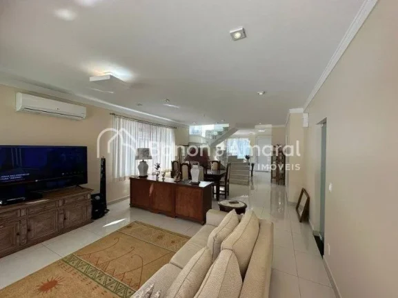 Imagem Linda casa com living para 3 ambientes integrados com a área gourmet e piscina, cozinha e lavanderi...