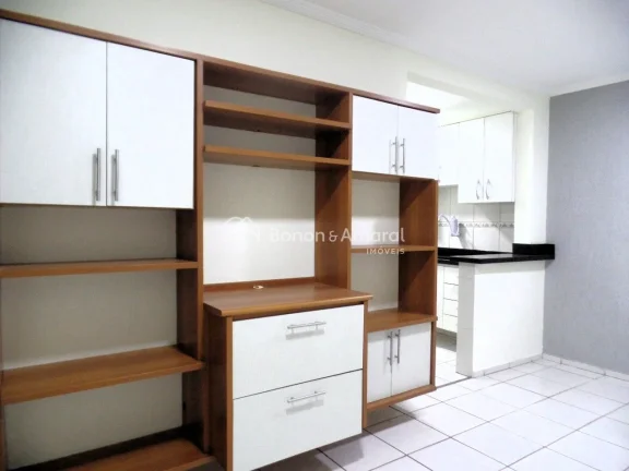 Imagem Excelente apartamento, reformado, rico em armários planejados, ótima localização!
Térreo, 3 qua...