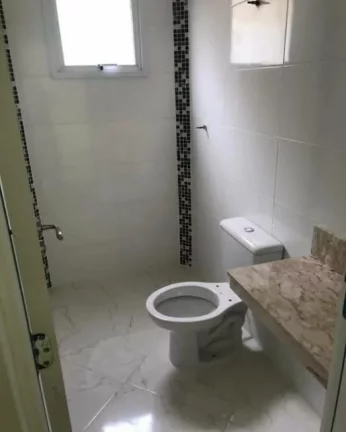 Imagem Sobrado com 2 Quartos e 2 banheiros à Venda, 80 m²