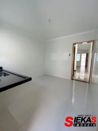 Imagem Aluguel de Casa Espaçosa na Vila Alpina, São Paulo-SP: 3 quartos, 1 suíte, 1 sala, 3 banheiros, 2 vagas, 96m²!