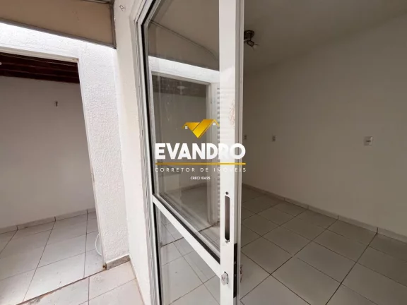 Imagem Casa em Condomínio para Venda em Cuiabá / MT no bairro Jardim Imperial