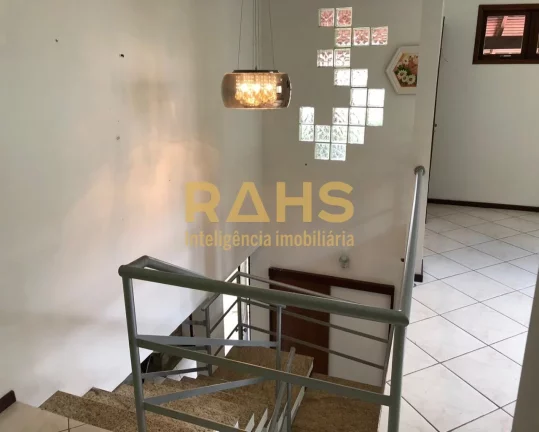 Imagem Excelente Residência Averbada para Venda no Atiradores! Localizada no bairro Atiradores, próximo a...