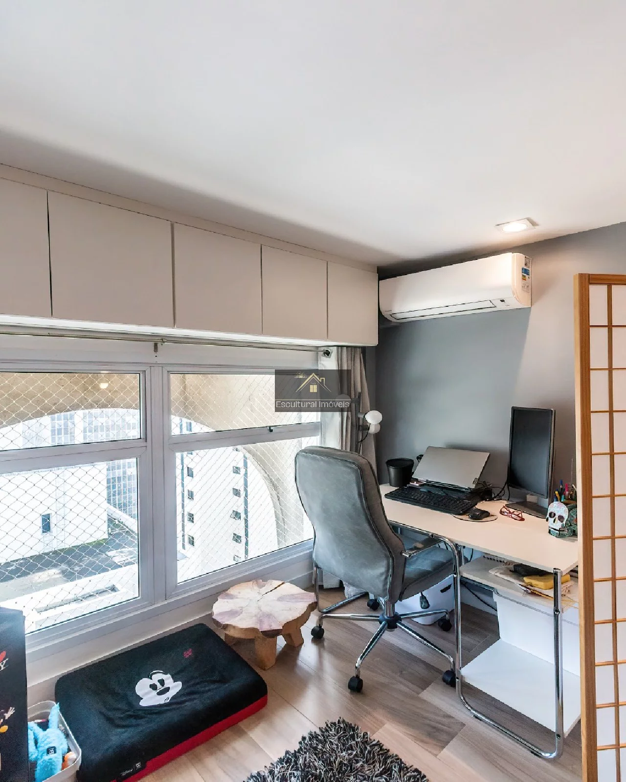 Imagem NO CORAÇÃO DO CHARMOSO BADALADO BAIRRO ITAIM APARTAMENTO DUPLEX 49,32 M 1 DORMITÓRIO SUÍTE SALA 2 AMBIENTES COZINHA ABERTA AR-CONDICIONADO 1 VAGA