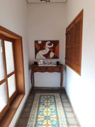 Imagem Casa com apartamento conjugado 5 dormitórios no Parque das Américas, em Uberaba