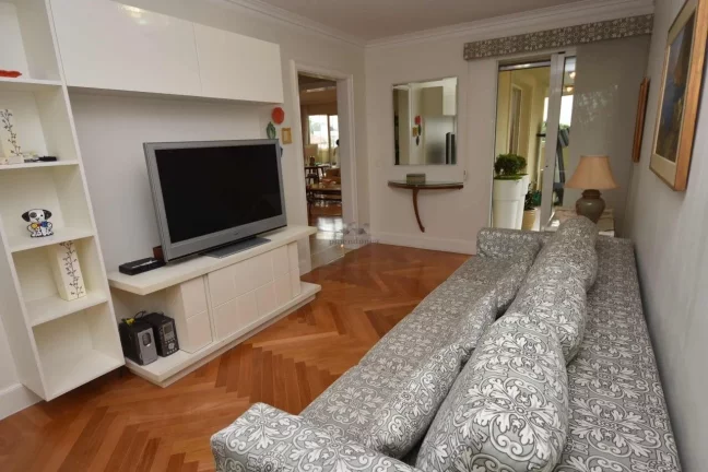 Imagem Excelente apartamento de alto padrão com 292 m² bem distribuídos, decorado de forma clean e harmo...