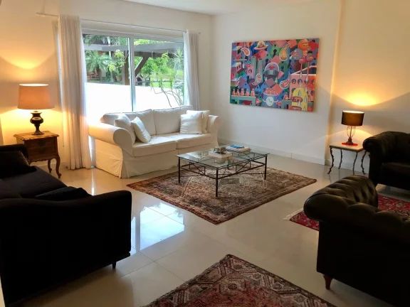 Imagem Luxuosa Casa de Alto Padrão no Jardim Panorâmico, Garopaba-SC: Conforto e Sofisticação!