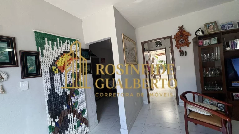 Imagem CASA COM 4 DORMITÓRIOS E 2 SUÍTES PRAIA MARTIM DE SÁ