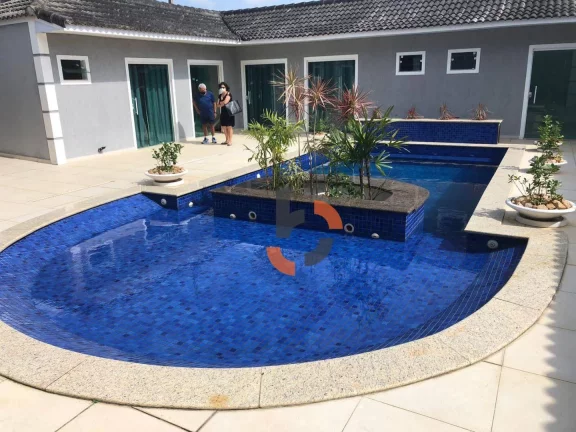 Suíte Aconchegante para 4 Pessoas no Peró - A 15 min a Pé da Praia