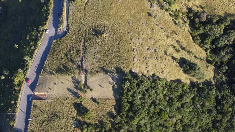 Imagem Terreno de 6.849,71 m² com Vista para Lagoa e Praias - Garopaba e Paulo Lopes-SC