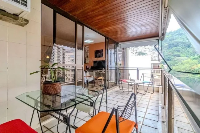 Imagem Botafogo – Rua das Palmeiras | Residencial › Apartamento 3 quarto(s) à Venda