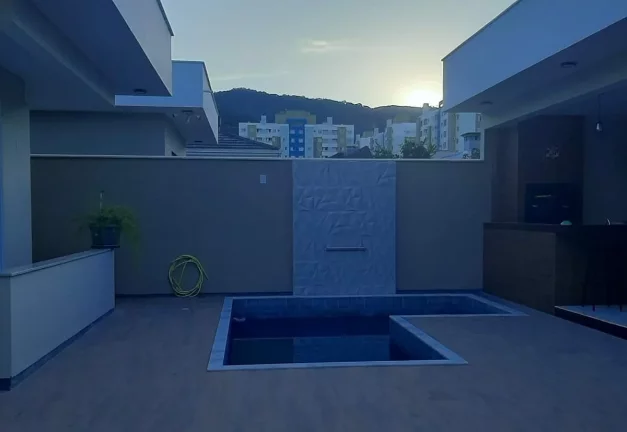 Imagem Casa à Venda, 360m2, 3 Dormitórios(1S), Pedra Branca, Palhoça/SC
