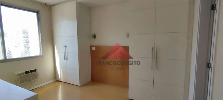 Imagem Apartamento com sala dois quartos dependencias completa,vaga de garagem na escritura em excelente localização,miolo de icarai,proximo a todo comércio