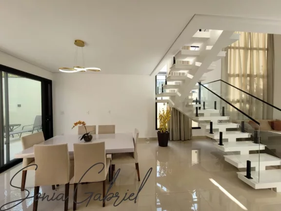 Imagem Imperdível casa à venda em Vinhedo-SP, Residencial Jatobá: 3 quartos, 3 suítes, 2 salas, 4 banheiros, 4 vagas, 220m²!
