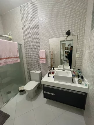 Imagem Casa Moderna à Venda no Conjunto Sol Nascente - 4/4 com Piscina e Área Gourmet