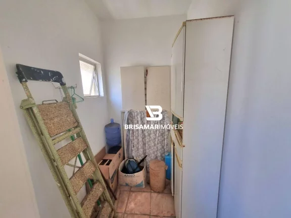 Imagem PITANGUEIRAS- UMA QUADRA DO MAR , GARAGEM DEMARCADA NO PRÉDIO , LOCALIZAÇÃO ESPETACULAR.
