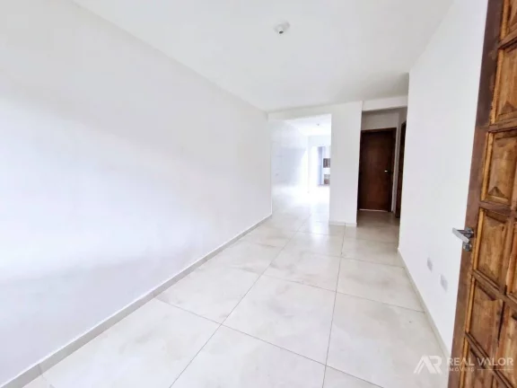 Imagem Casa Modernizada de 03 Dormitórios para Locação no Bairro Gralha Azul em Fazenda Rio Grande