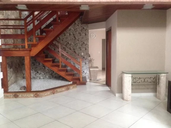 Imagem Sobrado com 3 dormitórios à venda, 235 m² por R$ 680.000,00 - Jardim Imperador - Suzano/SP