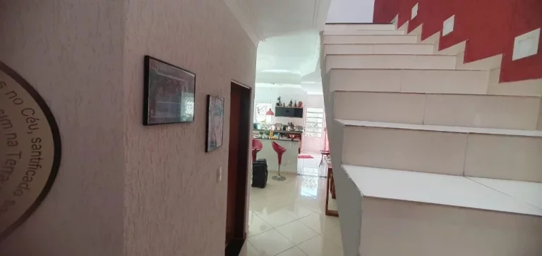 Imagem Sobrado com 3 dormitórios à venda, 250 m² por R$ 950.000,00 - Jardim Medina - Poá/SP