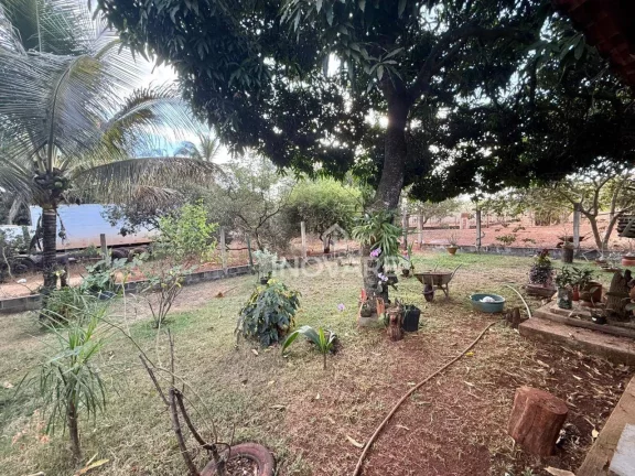 Imagem Chácara com 4 dormitórios à venda, 5000 m² por R$ 1.100.000,00 - Estância Vale Do Paraíso - Itumbiara/GO