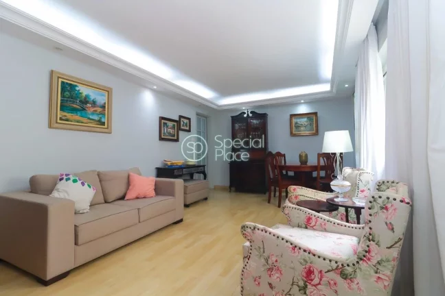 Imagem Ótimo apartamento em Moema. São 125m2 de área privativa, 3 dormitórios e 1 vaga na garagem. Sala...