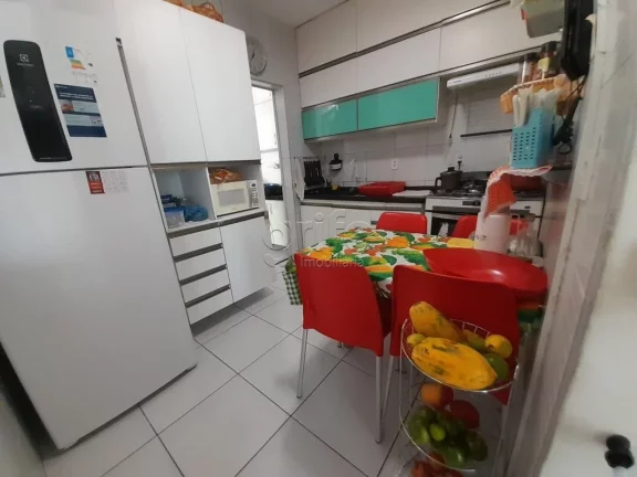 Imagem Descubra o Seu Novo Lar em um Condomínio dos Sonhos Imagine viver em um lugar onde o conforto se un...