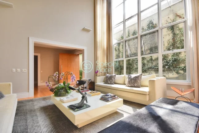 Imagem Excelente casa à venda no Morumbi, próximo ao Colégio Pio XII - Área construída: 500m² - Terre...