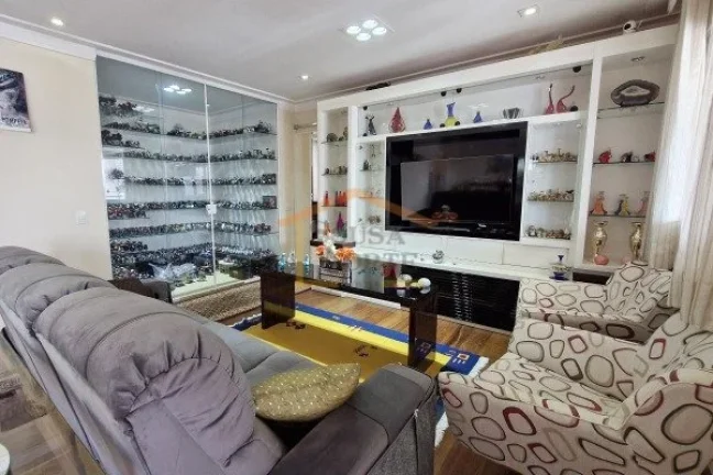 Imagem Apartamento com 142m², 3 dormitórios, sendo 3 suites, 5 banheiros, sala para dois ambientes, varan...