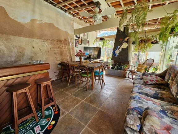 Imagem Casa para Venda em Teresópolis / RJ no bairro Albuquerque