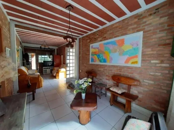 Imagem Paraíso Rural: Sítio com Lagoa, Pomar, Piscina e Casa com 3 Dormitórios