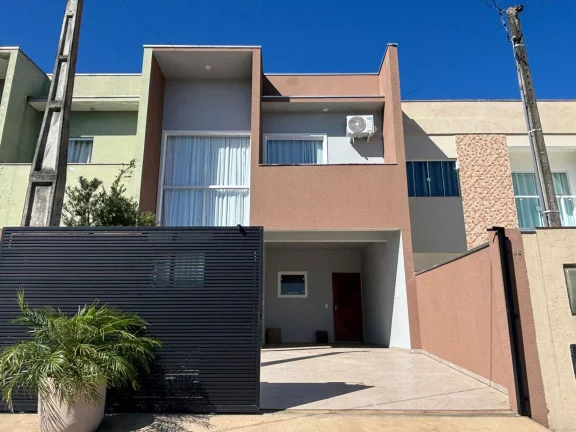 Casa à venda no bairro Icarai