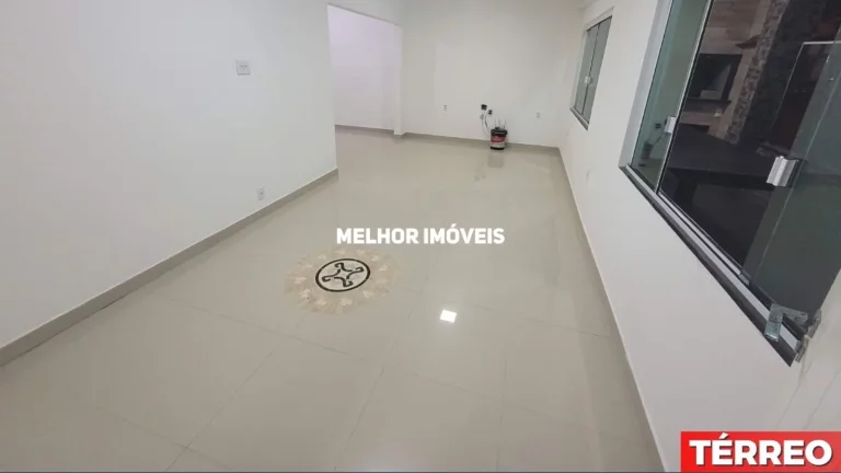 Imagem Casa de Alvenaria á venda com 6 dormitórios e 3 vagas de garagem localizada em Camboriú