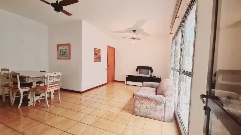 Imagem PITANGUEIRAS - LOCALIZAÇÃO PRIVILEGIADA, UMA QUADRA DA PRAIA, CONDOMÍNIO BAIXO, 02 VAGAS DE GARAGEM NO PRÉDIO.