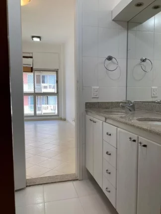 Imagem Apartamento para Venda em Rio de Janeiro, Flamengo, 3 dormitórios, 1 suíte, 4 banheiros, 1 vaga