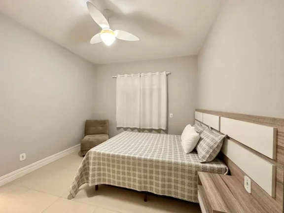 Imagem Casa em Condominio 4 Dormitórios - Bairro Centro