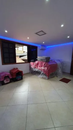 Imagem Sobrado com 4 dormitórios à venda por R$ 610.000,00 - Vila Rio de Janeiro - Guarulhos/SP