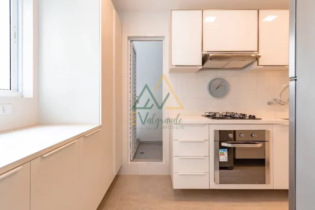 Imagem Apartamento Alto Padrão à venda Centro Curitiba PR