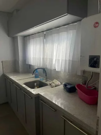 Imagem Casa em hangar com 3 suítes e 2 vagas de garagem entre Itajaí e Brusque.