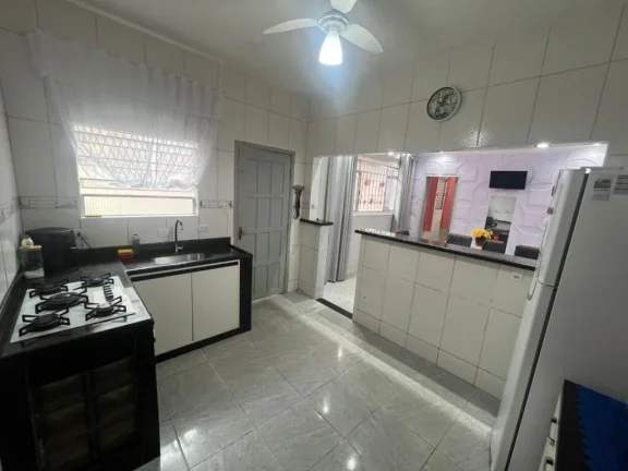 Imagem Espaçosa Casa com Edícula 3 Quartos no Maracanã, Praia Grande